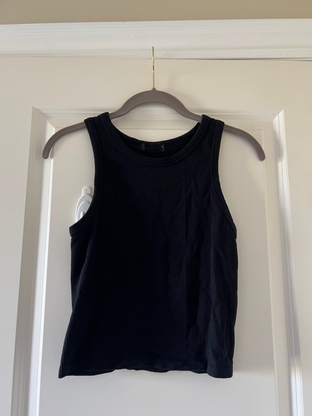 Black ribbed racer back tank top - F21